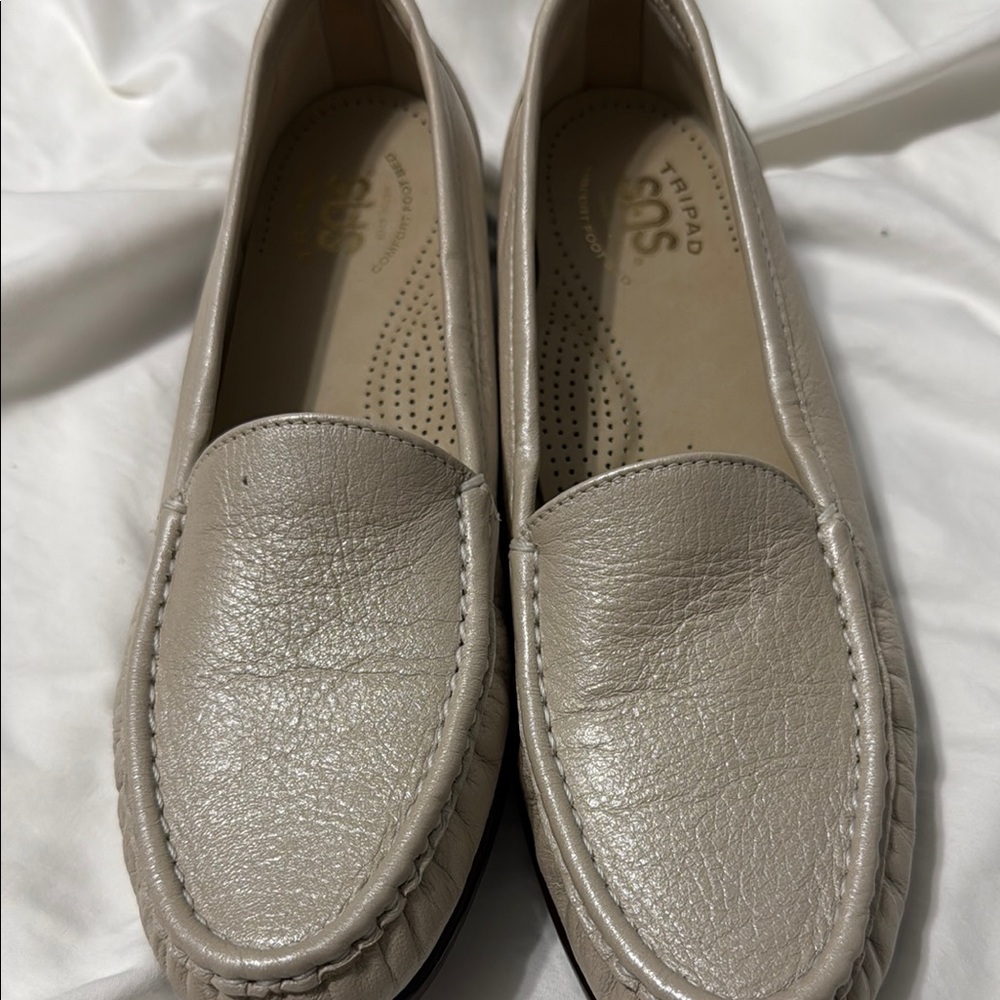 SAS Tan Flats Comfortable Loafers - Picture 4 of 8
